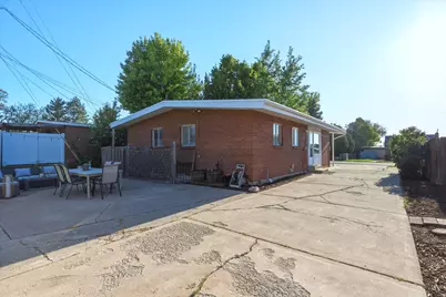 502 N Main St, Bountiful, UT 84010 - Photo 29