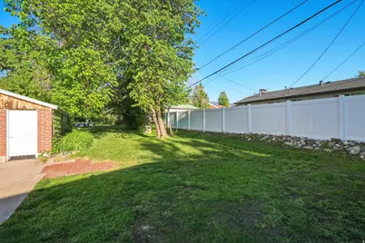 502 N Main St, Bountiful, UT 84010 - Photo 31