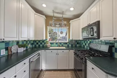 502 N Main St, Bountiful, UT 84010 - Photo 11