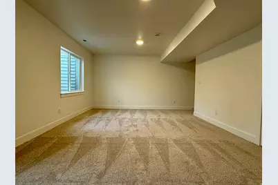 121 E 730 N, Tooele, UT 84074 - Photo 17