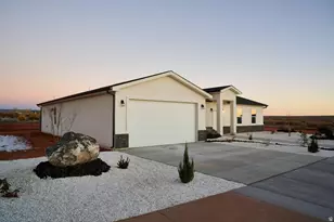 2473 N Kings St, Cedar City, UT 84720 - Photo 3
