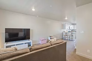 133 Rock Canyon St, Hurricane, UT 84737 - Photo 9