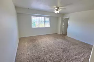 838 W Freedom Point Way, Bluffdale, UT 84065 - Photo 19