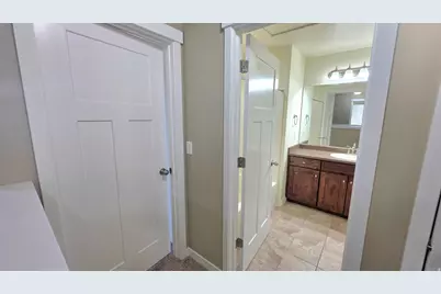 838 W Freedom Point Way, Bluffdale, UT 84065 - Photo 13