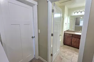 838 W Freedom Point Way, Bluffdale, UT 84065 - Photo 13