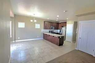 838 W Freedom Point Way, Bluffdale, UT 84065 - Photo 3