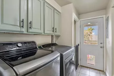 6075 S 2125 W, Roy, UT 84067 - Photo 9