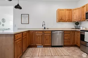 11722 S Sun Tea Way, South Jordan, UT 84009 - Photo 13