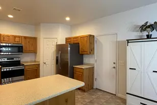 11722 S Sun Tea Way, South Jordan, UT 84009 - Photo 5
