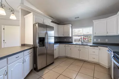 624 S Hillside Dr, Kanab, UT 84741 - Photo 7