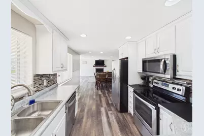 215 W 700 N, Clearfield, UT 84015 - Photo 7