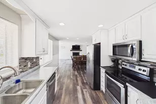 215 W 700 N, Clearfield, UT 84015 - Photo 7