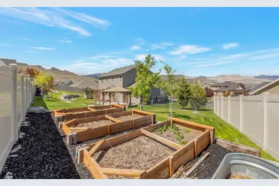 6729 W Clear Water Dr, Herriman, UT 84096 - Photo 37