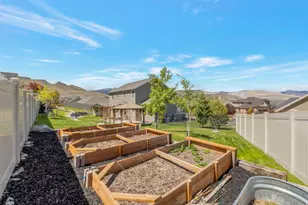 6729 W Clear Water Dr, Herriman, UT 84096 - Photo 37