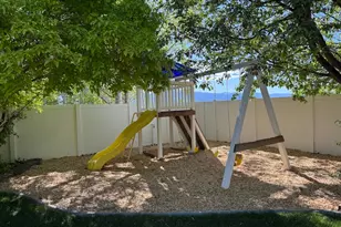 2387 W 650 N, Layton, UT 84041 - Photo 27