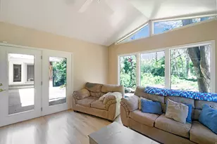2342 E Combe Rd S, Uintah, UT 84403 - Photo 9