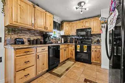 3712 W 7910 S, West Jordan, UT 84088 - Photo 11