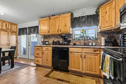 3712 W 7910 S, West Jordan, UT 84088 - Photo 13