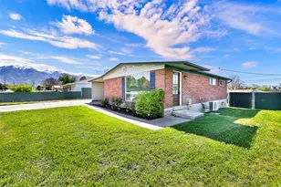 31 W Gordon Ave, Layton, UT 84041 - Photo 3