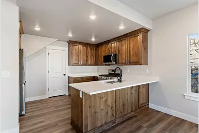3122 N 1675 E, Layton, UT 84040 - Photo 3