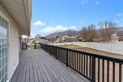 1212 N Virginia Ave, Harrisville, UT 84404 - Photo 21