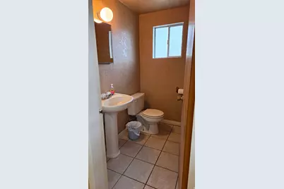 208 S 400 W, Richfield, UT 84701 - Photo 11