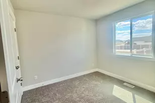 2338 E Sego Liliy Dr, Eagle Mountain, UT 84005 - Photo 13