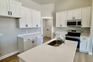 2338 E Sego Liliy Dr, Eagle Mountain, UT 84005 - Photo 3