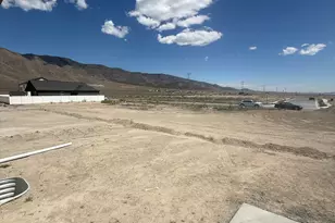 2338 E Sego Liliy Dr, Eagle Mountain, UT 84005 - Photo 15