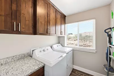 488 N 200 W, Moroni, UT 84646 - Photo 15