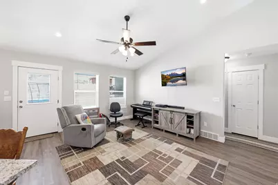 488 N 200 W, Moroni, UT 84646 - Photo 9