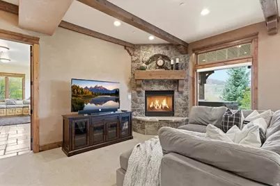 1291 S Innsbruck Dr E, Huntsville, UT 84317 - Photo 35