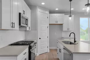 504 W Maidengrass Way, Draper, UT 84020 - Photo 13