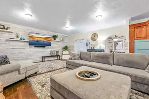 2342 E Charros Rd, Sandy, UT 84092 - Photo 9