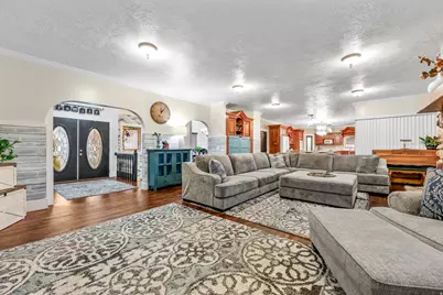 2342 E Charros Rd, Sandy, UT 84092 - Photo 7