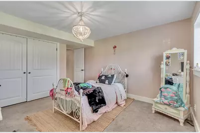 1071 N Jamie-Matt Cir W, Layton, UT 84041 - Photo 9