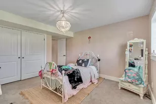 1071 N Jamie-Matt Cir W, Layton, UT 84041 - Photo 9