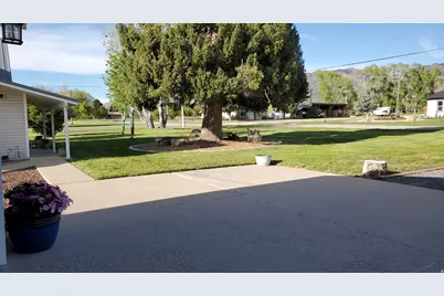 190 E 9200 S, Paradise, UT 84328 - Photo 25