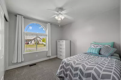 14137 S Ben Lomond Peak Dr, Riverton, UT 84096 - Photo 17