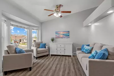 14137 S Ben Lomond Peak Dr, Riverton, UT 84096 - Photo 5
