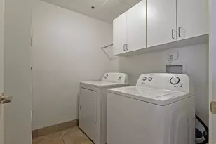 3075 E Kennedy Dr, Salt Lake City, UT 84108 - Photo 17