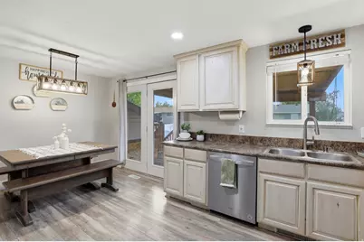 611 W 1635 N, Clinton, UT 84015 - Photo 9