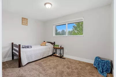 611 W 1635 N, Clinton, UT 84015 - Photo 11