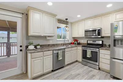 611 W 1635 N, Clinton, UT 84015 - Photo 7