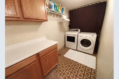 2564 N 2600 E, Layton, UT 84040 - Photo 45