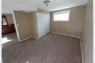 2564 N 2600 E, Layton, UT 84040 - Photo 39