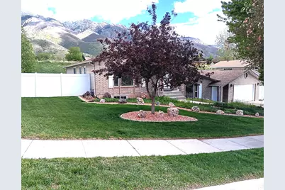 2564 N 2600 E, Layton, UT 84040 - Photo 3