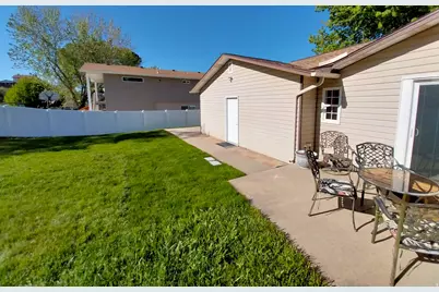 2564 N 2600 E, Layton, UT 84040 - Photo 49