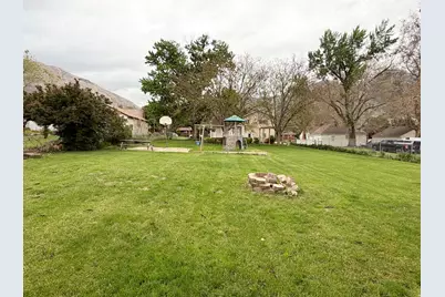 2733 N 850 E, North Ogden, UT 84414 - Photo 25