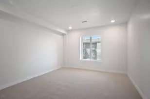 1032 E 400 S, Salt Lake City, UT 84102 - Photo 3